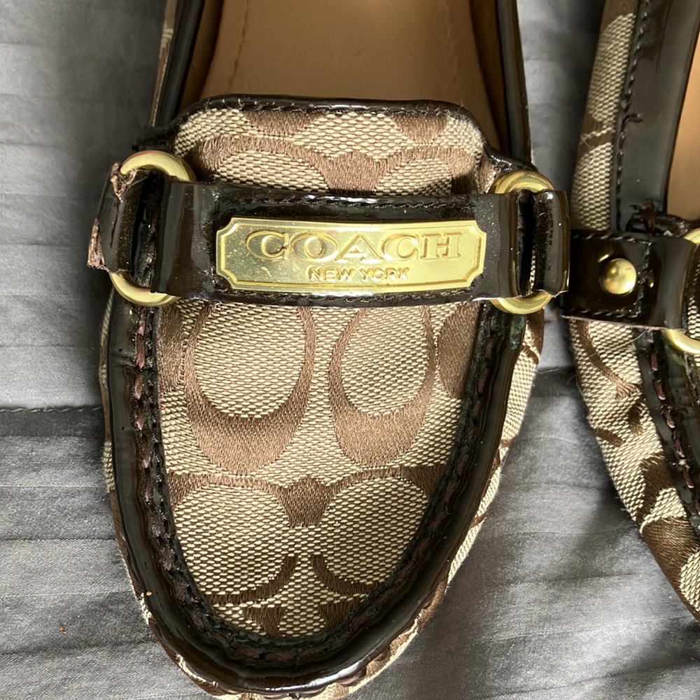 New Coach Felisha Canvas and Patent Leather Moc, size 7 - Picture 3 of 6